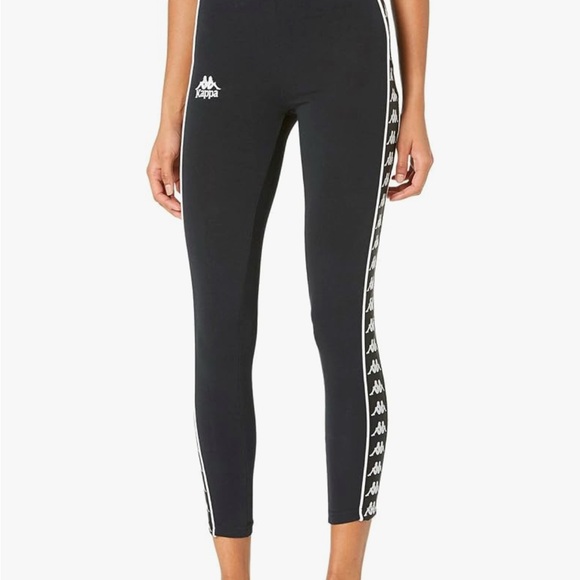 NWT Women’s Medium Black and White Crop Top and Legging Kappa Logo Set - Picture 2 of 16